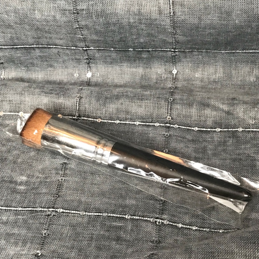 Younique brushes
